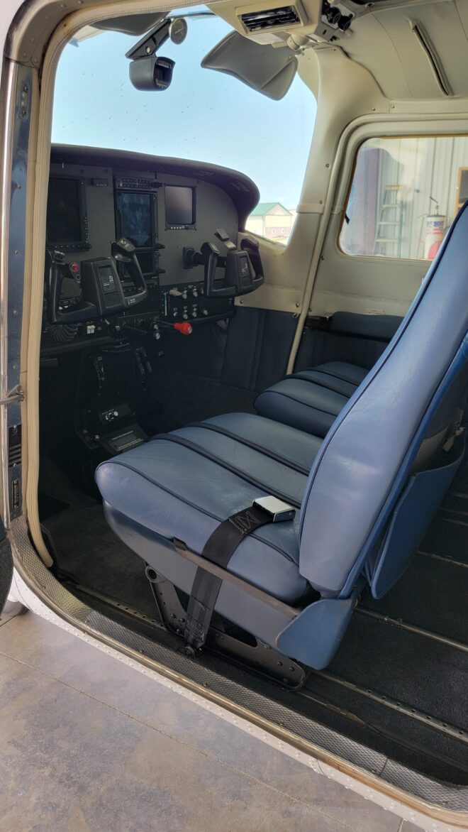 1985 Cessna T210R - Image 22