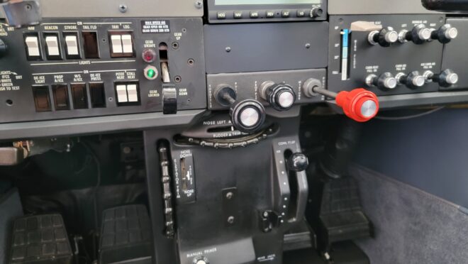 1985 Cessna T210R - Image 20